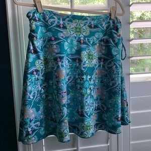 Soybu athletic skirt, size L. Doubles as a top.